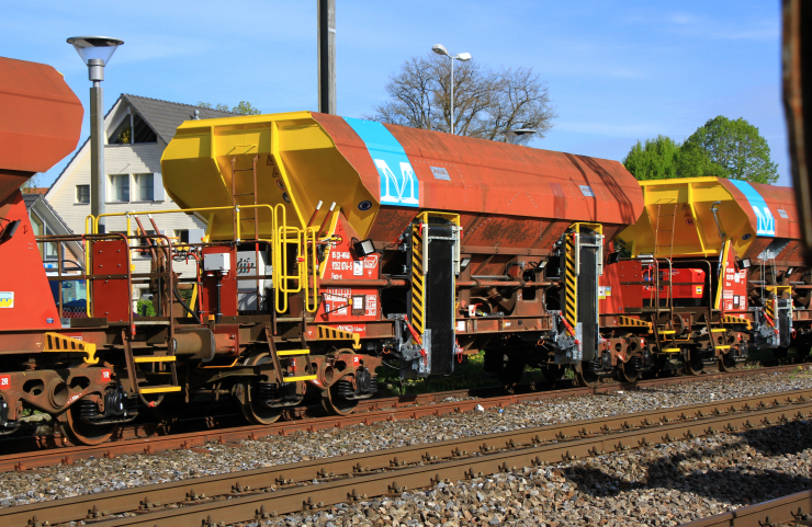 Wagon Xas (Facs) à ballast avec tapis roulants