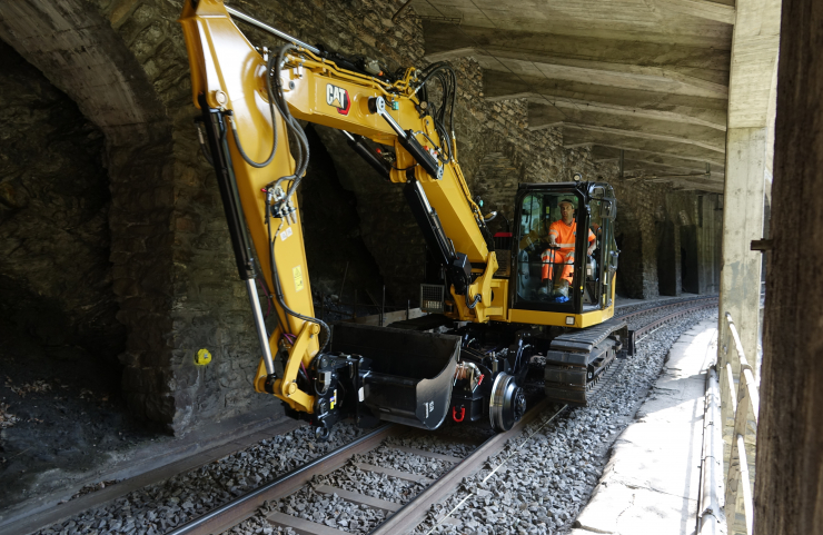 CAT 309 Rail, eine Alternative zu grossen Mobil-Zweiwegebaggern