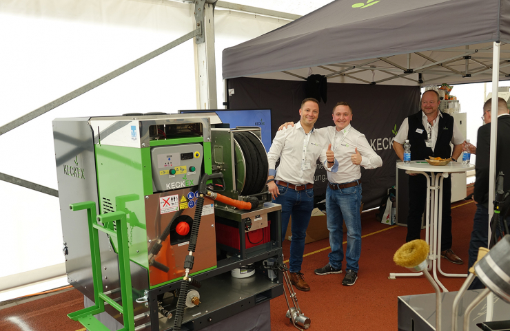 Michael Keckeis und Adrian Meier sind von der Messe begeistert