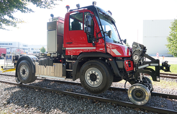 Der Zweiwege-Unimog als Geräteträger für Die Zentralbahn