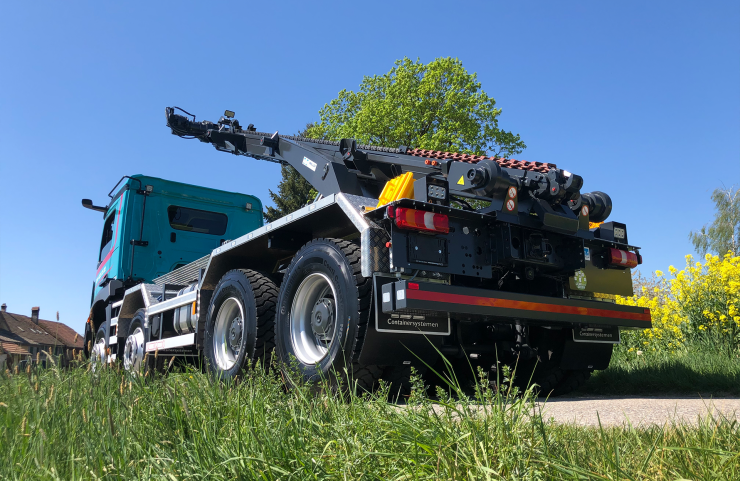 MÜLLER OBERBURG AG - NOUVELLE MERCEDES BENZ AROCS 3246 AVEC VDL CONTAINER SYSTEMS BV CHAIN MACHINE TYPE 24.70