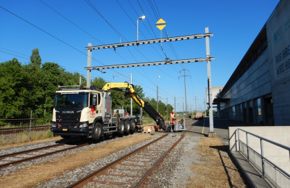 Zweiwege-Fahrleitungs LKW