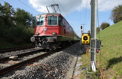 Systèmes d'alarme chantiers de voies ferrées câble / radio mobile