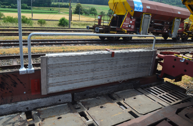 Rampen für die Fahrt auf den Niederflurwagen