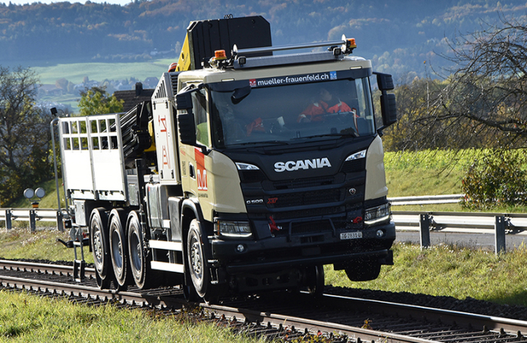 Rudolf, véhicule rail-route lourd, photo Rahel Cathomas