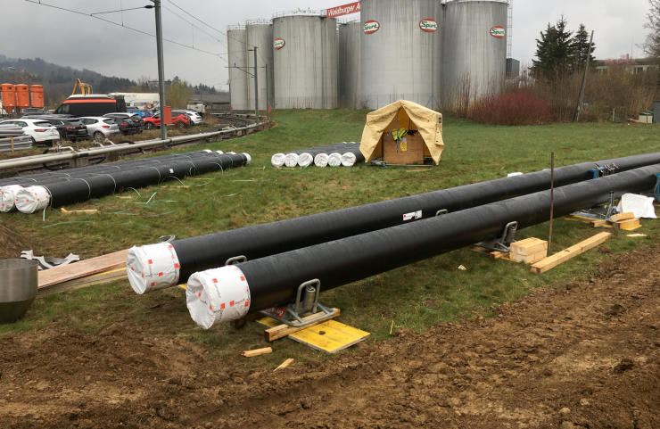 Vorbereitete 30-m Wärmeleitungen, bereit zum Einbau.