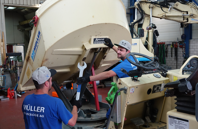 Bau-/ Landmaschinen- / Nutzfahrzeugmechaniker  (m/w/d)